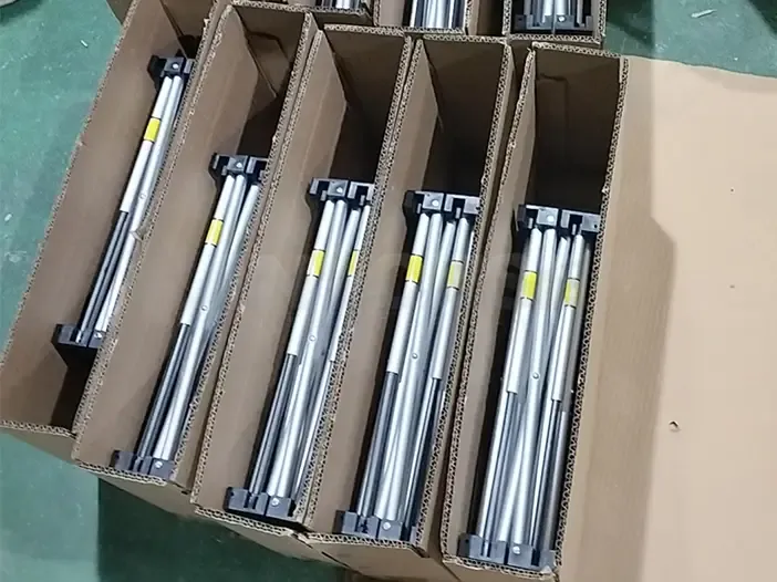 Stage Riser Carton Packing